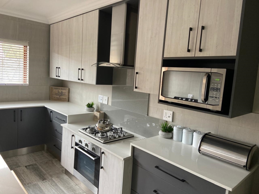 7 Bedroom Property for Sale in Hartenbos Central Western Cape
